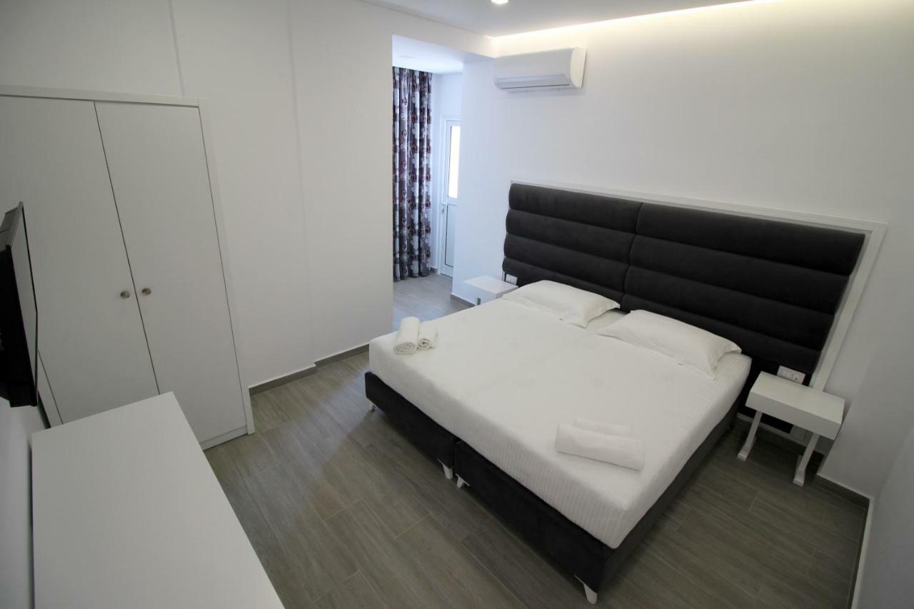Edina By Hp Hotel Sarandë Buitenkant foto