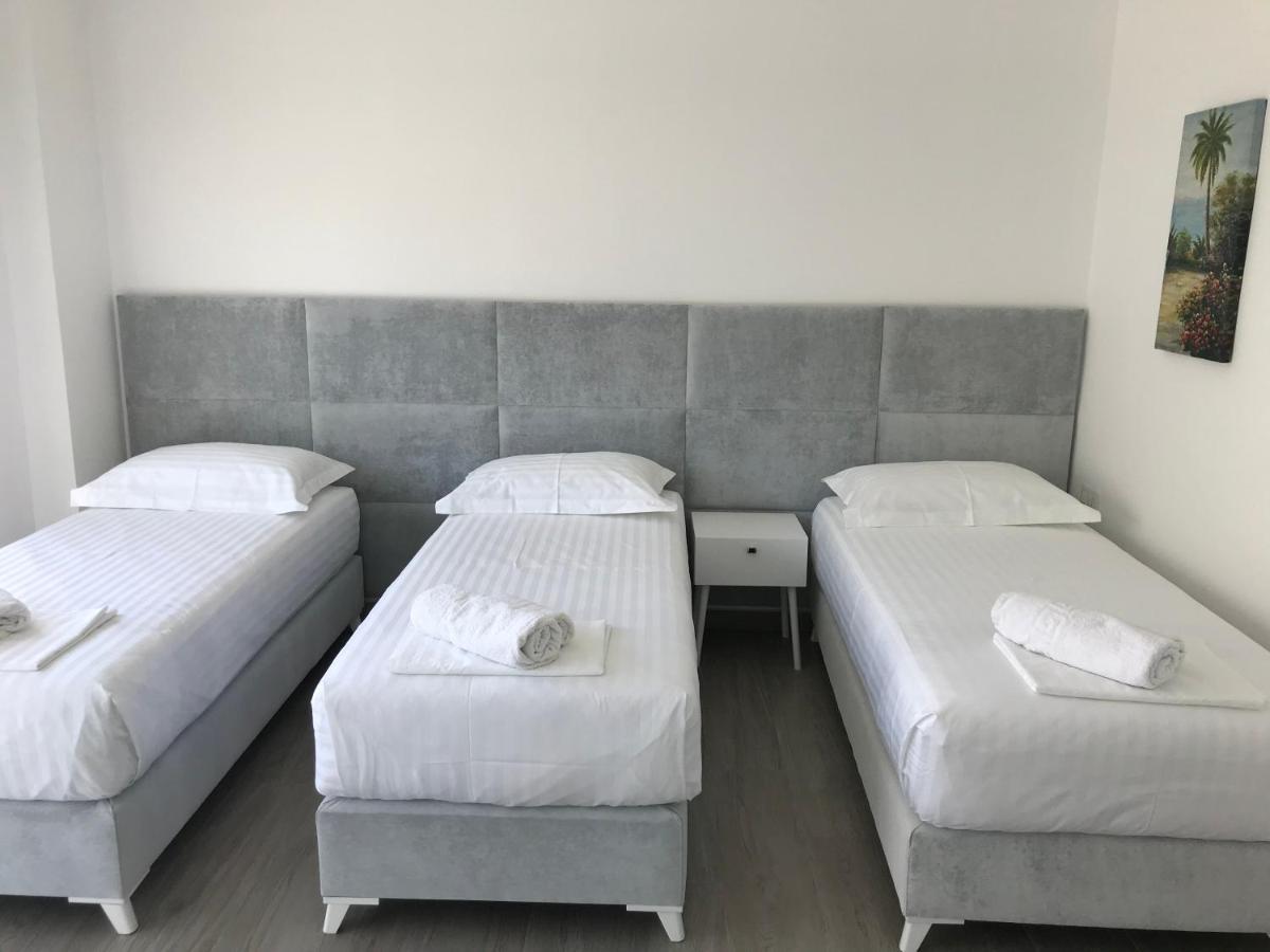Edina By Hp Hotel Sarandë Buitenkant foto